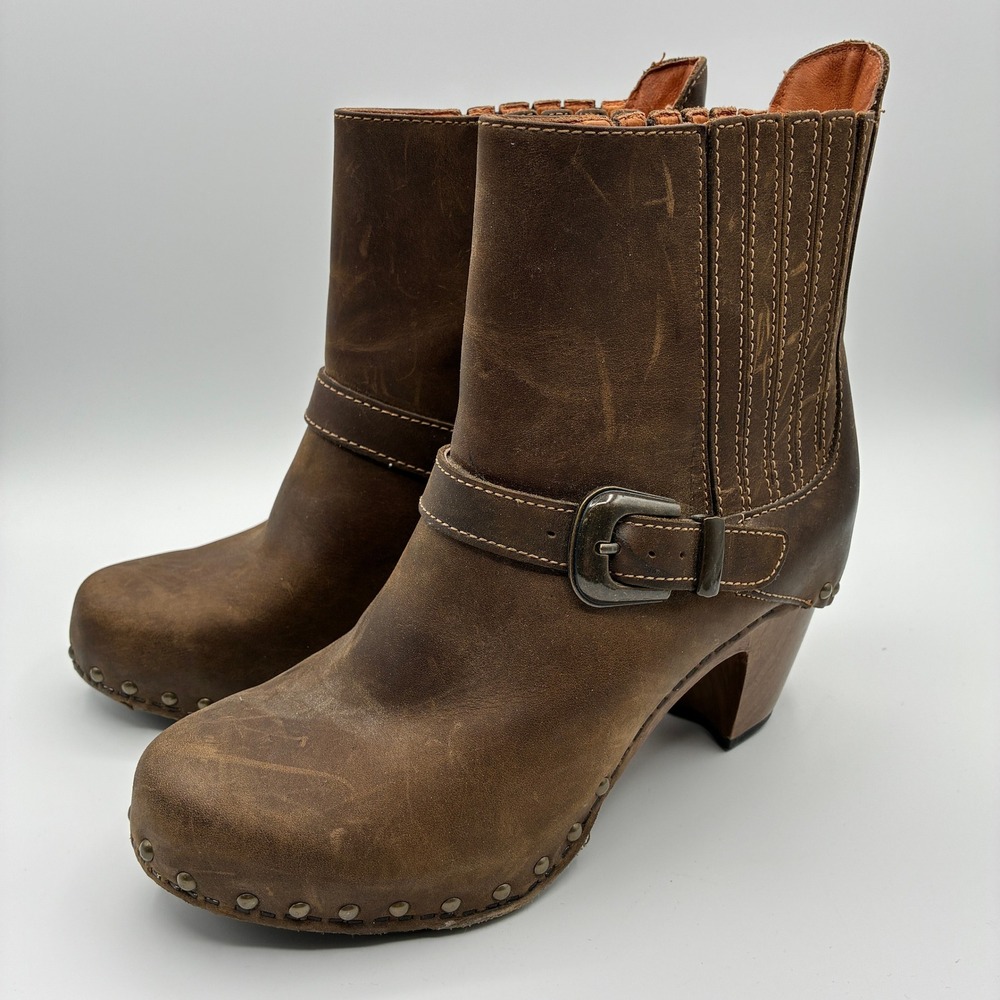 Dansko Rihanna Wood Clog Booties Women 39 8.5-9 Brown Leather Distressed Boots